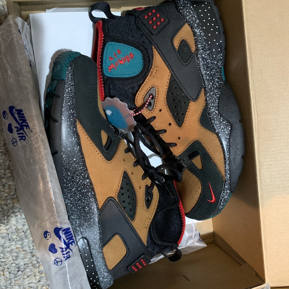 Nike Mowabb